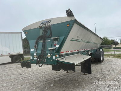 2012 Trail King OLB 332 NG 2 37 ft Tri/A Live Bottom Trailer