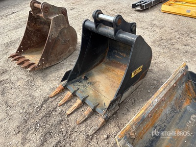 Trojan 30 in Q/C Digging Excavator Bucket - Fits 8 Ton