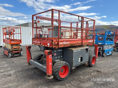 2019 Skyjack SJ6826 RT 4x4 Dual Fuel Piattaforma aerea verticale