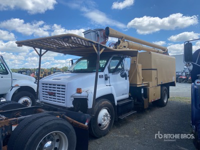 2006 GMC C6500 4x2 Forestry Chipper Body Bucket Truck