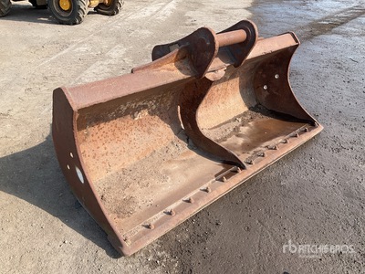 Cleanup 2100mm Excavator Bucket