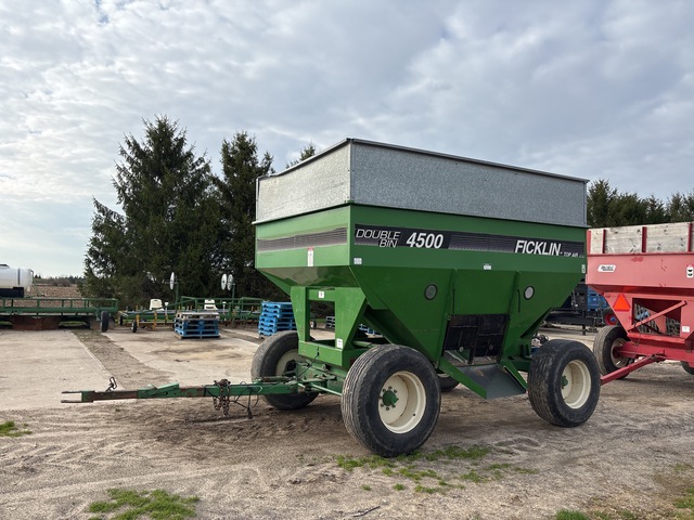 Ficklin 4500 450 bu T/A Grain Wagon Ficklin 4500 450 bu T/A Grain Wagon