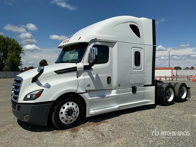 2020 Freightliner Cascadia 126 6x4 T/A Sleeper Truck Tractor
