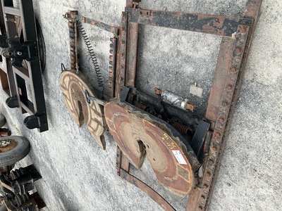 Quantity of (2) Fifth Wheel