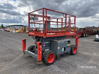 2019 Skyjack SJ6832 RT 4x4 Elevador de tijera