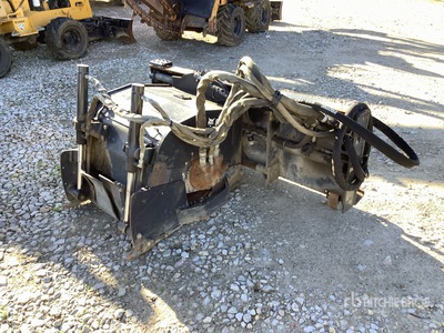 Bobcat 24 in Kompaktlader-Asphaltfräse