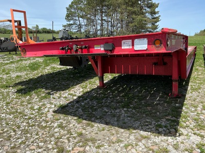 2008 Trail-Eze TE70HT 42840 lb 48 ft T/A Gooseneck Hydraulic Tail Trailer