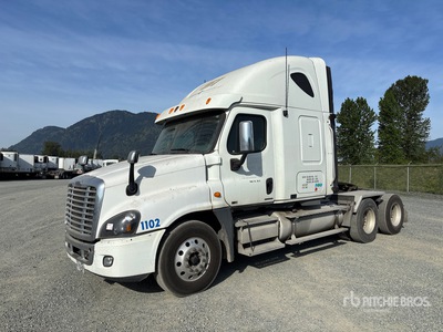 2011 Freightliner 6x4 Sleeper Truck Tractor
