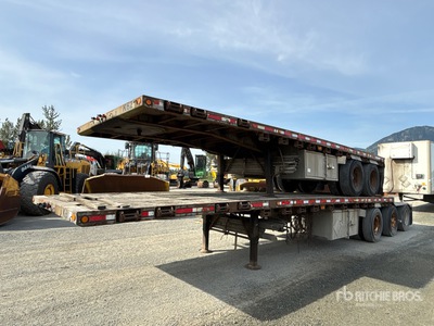 1998 Magnum 32 ft Tri/A Super B-Train Lead Oplegger