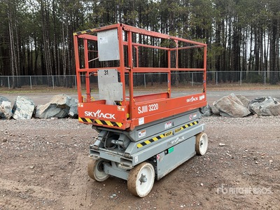 2005 Skyjack SJ3220 Scissor Lift