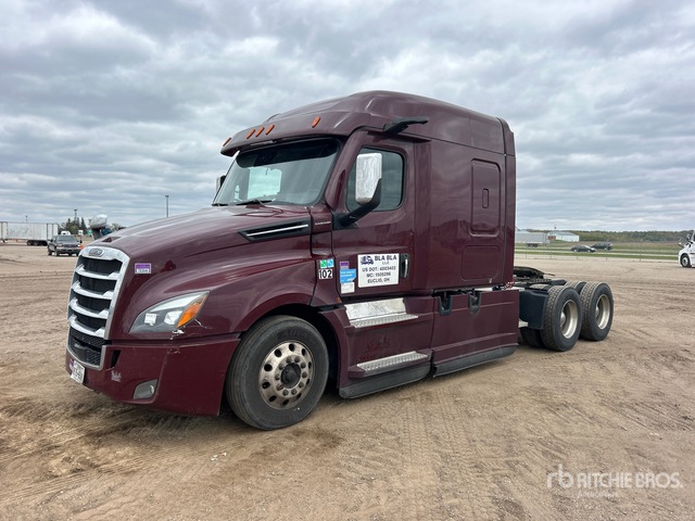 2021 Freightliner Cascadia 126 6x4 T/A Sleeper Truck Tractor