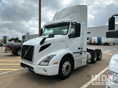 2018 Volvo VNR64T300 6x4 T/A Day Cab Truck Tractor
