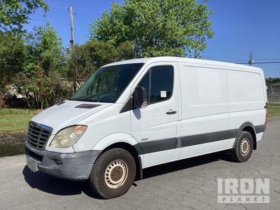 2012 Freightliner Sprinter 2500 バン