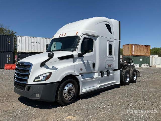 2020 Freightliner Cascadia 126 6x4 T/A Sleeper Truck Tractor
