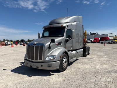 2017 Peterbilt 375 6x4 Sleeper Prime Mover