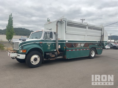 1999 International 4900 4x2 Side Loader Waste Collection Truck