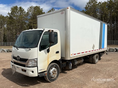 2016 Hino 195 4x2 Van Truck
