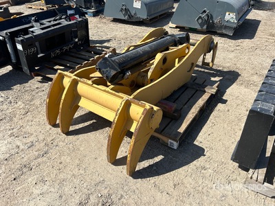 40 in Hydraulic Excavator Thumb