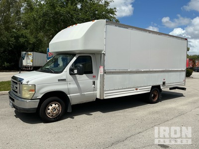 2008 Ford E-350 4x2 Camion fourgon
