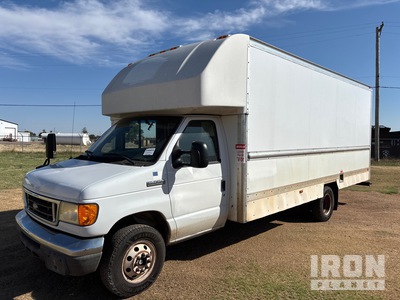 2007 Ford E-350 4x2 Van Truck