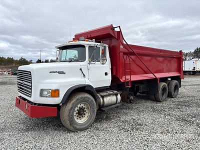 1995 Ford LTS9000 8x4 Tri/A Dump Truck