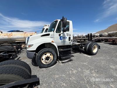 2008 International 4000 T/A Day Cab Truck Tractor (Inoperable)
