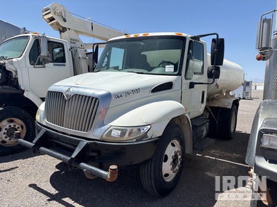 2008 International 4200 2000 gal 4x2 Water Truck