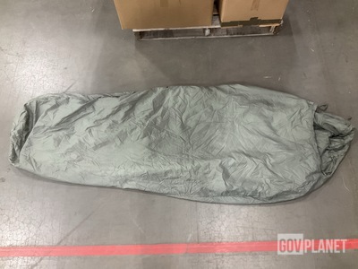 (96) Sleeping Bags