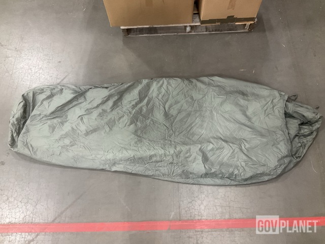 (96) Sleeping Bags