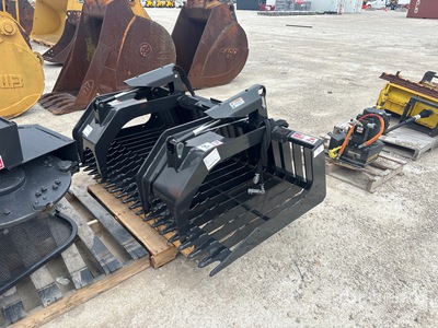 Stout HD72-3 72 in Rock Cazo con garfio para minicargadora (Unused)