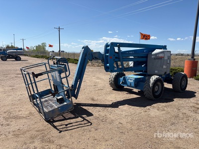 2000 Genie 24525 4WD Articulating Boom Lift