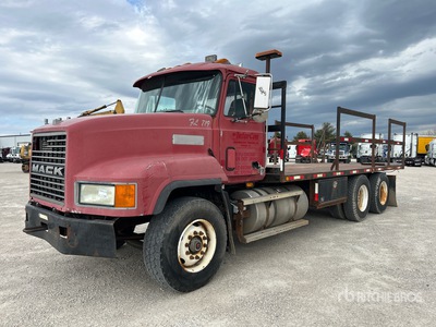 1995 Mack CH613 6x4 Ciężarówka z płaską platformą