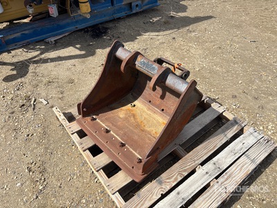 Bobcat 24 in Q/C Cleanup Excavator Bucket