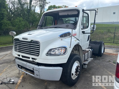2017 Freightliner M2 106 4x2 S/A Dagcabine Trekker (Inoperable)