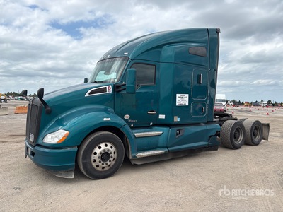 2020 Kenworth T680 6x4 T/A Sleeper Truck Tractor