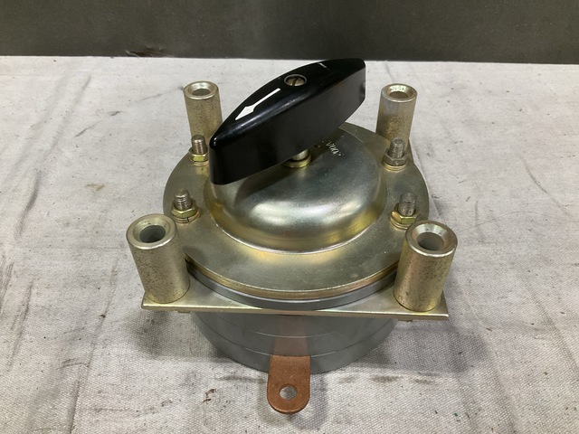 (7) Electro Switch 127601AA-2A Rotary Switches (7) Electro Switch 127601AA-2A Rotary Switches