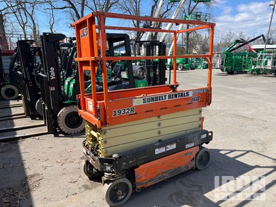 2017 JLG 1932R Electric Scissor Lift