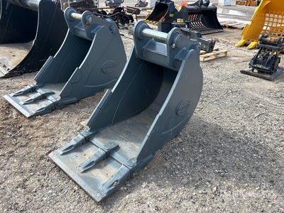 Strickland BT13 24 in Q/C Digging Excavator Bucket