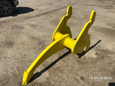 Quantity of 37 in Q/C Excavator Ripper - Fits Cat 320