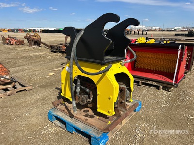 NPK 33 in Q/C Hydraulic Plate Compactor - Fits Cat 320