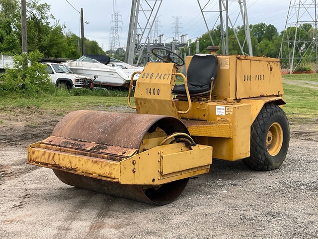 1988 Duo-Pact SDR-1400 Smooth Drum Compactor