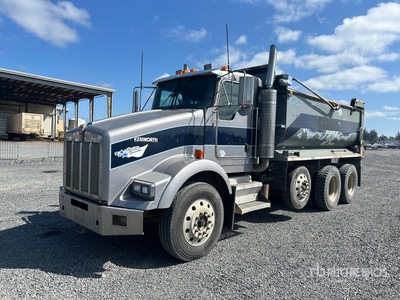 2005 Kenworth T800 8x4 Camion à benne basculante Tridem