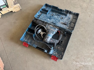 2017 Bosch RH540M Rotary Hammer