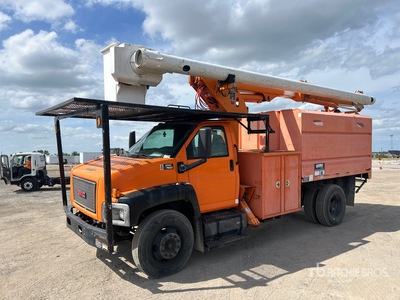 2009 GMC C7500 4x2 Chipper Truck