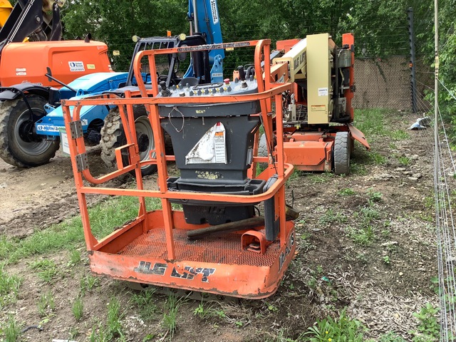 2017 JLG E300AJP Articulating Boom Lift (Inoperable)