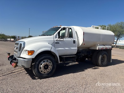 2007 Ford F-750 XLT 2000 gal 4x2 Camion cisterna de agua