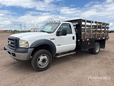 2006 Ford F-450 4x2 Flatbed Truck