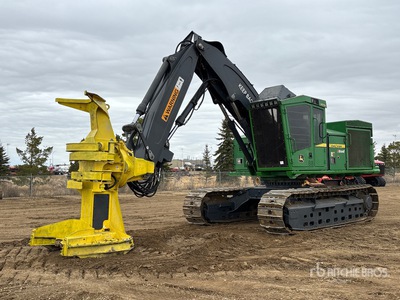 2015 John Deere 903M Abatteuse-empileuse à Chenilles