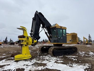 2004 John Deere 853G Tractor de tala rasa en oruga