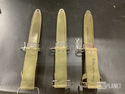 (48) Bayonet Knives w/Scabbards